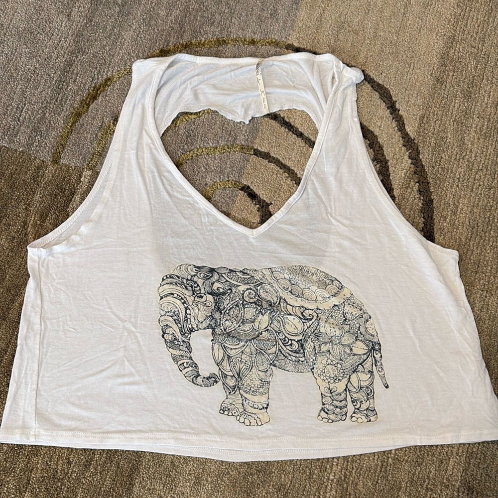~JC fits~ “Elephant” V-Neck Open Back Cropped Tank